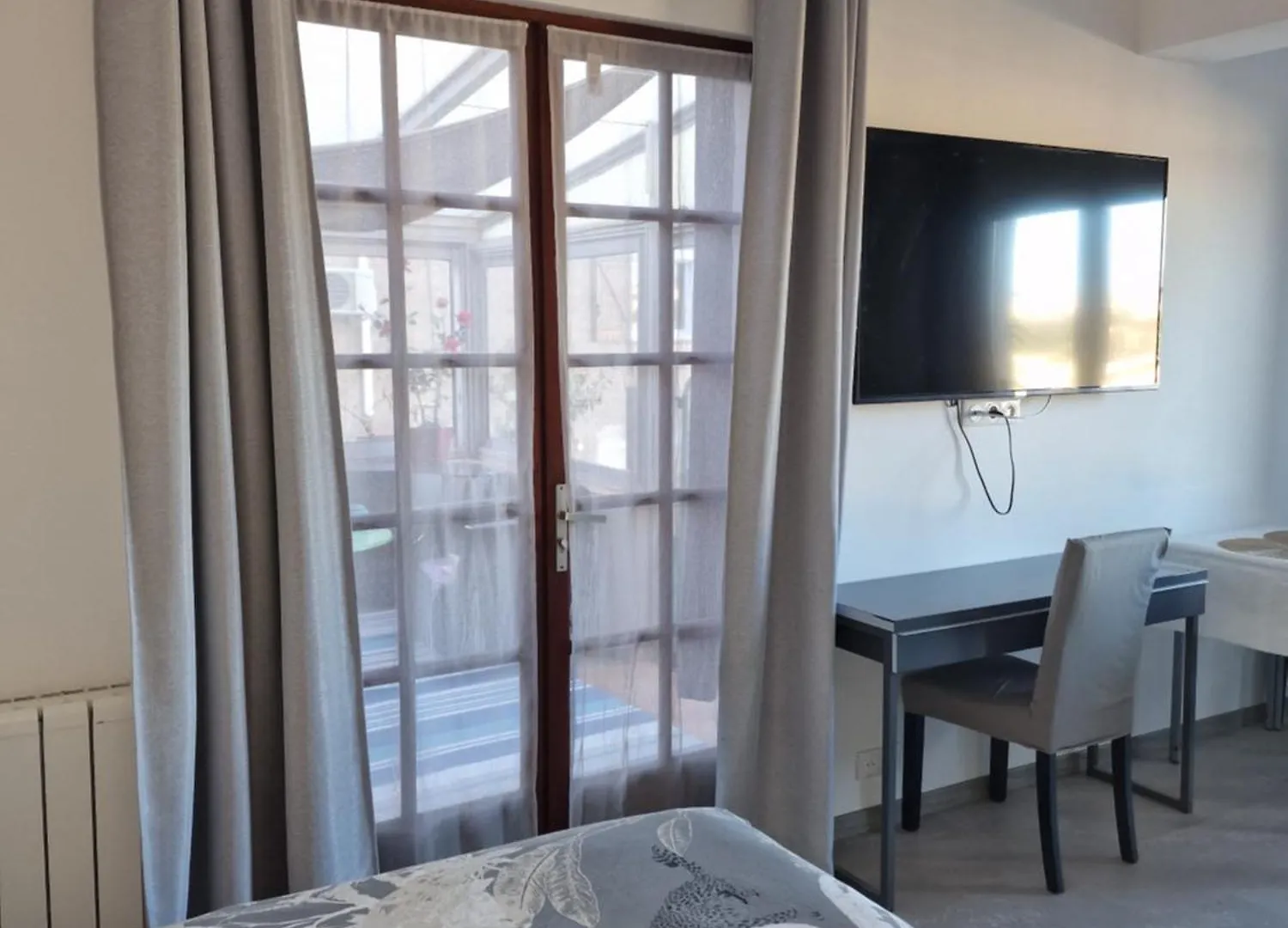 Ravissant Appartement Centre Saint-Raphael Piscine