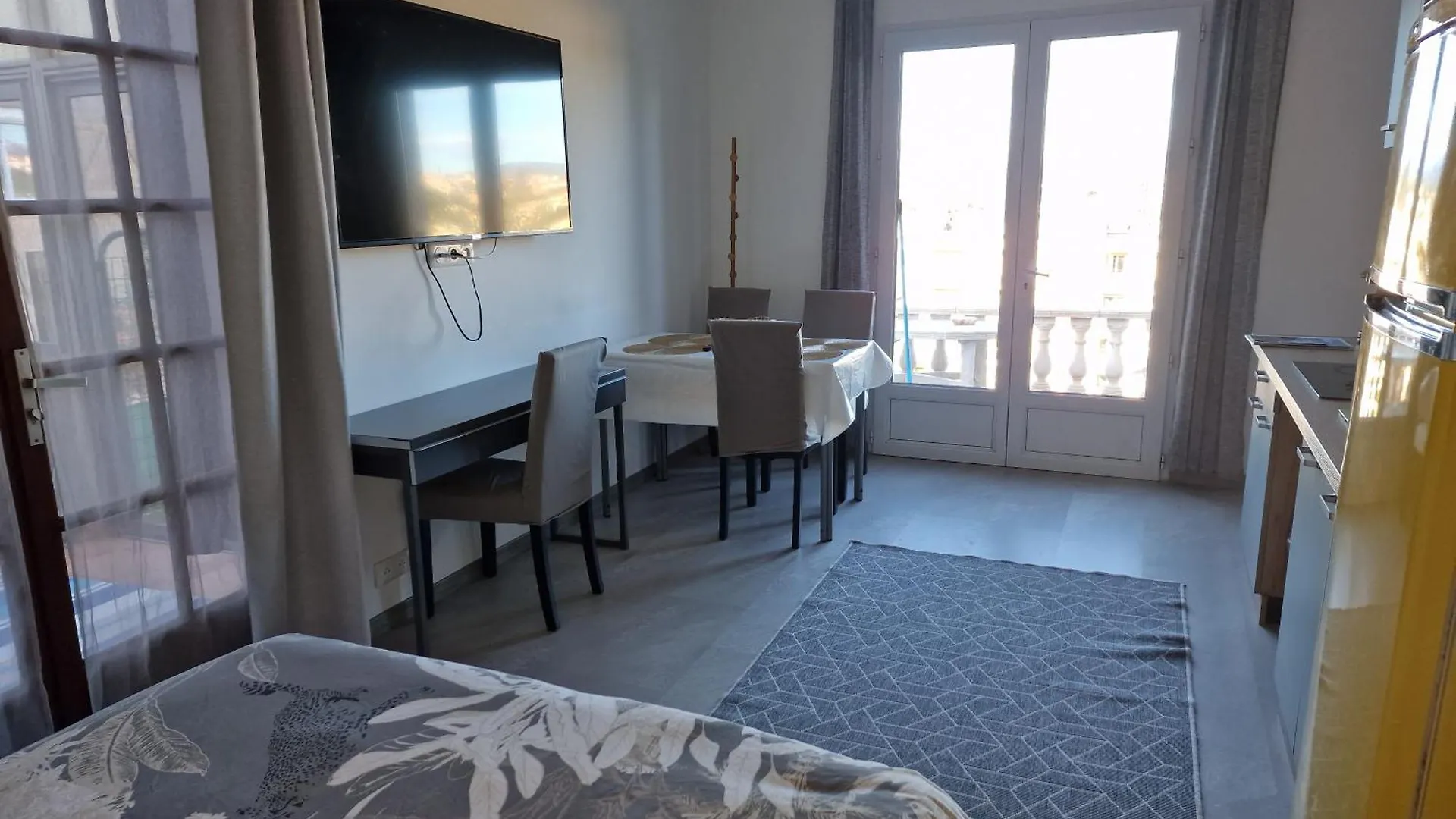 Ravissant Appartement Saint-Raphael Piscine Apartment Saint-Raphael (Var)